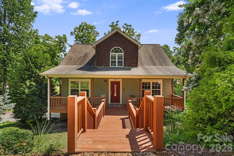 16 Heather Mist Dr, Weaverville, NC 28787