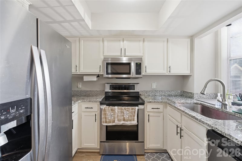 5227 Amity Springs Dr, Charlotte, NC 28212