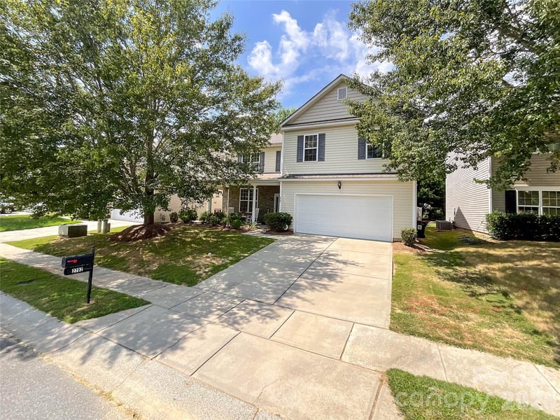 2702 Piersland Dr, Matthews, NC 28104