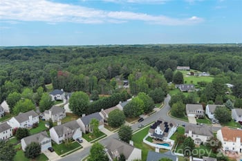 2702 Piersland Dr, Matthews, NC 28104