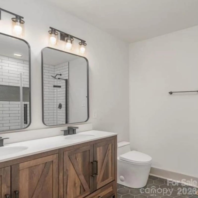 2104 St Mark St, Charlotte, NC 28216