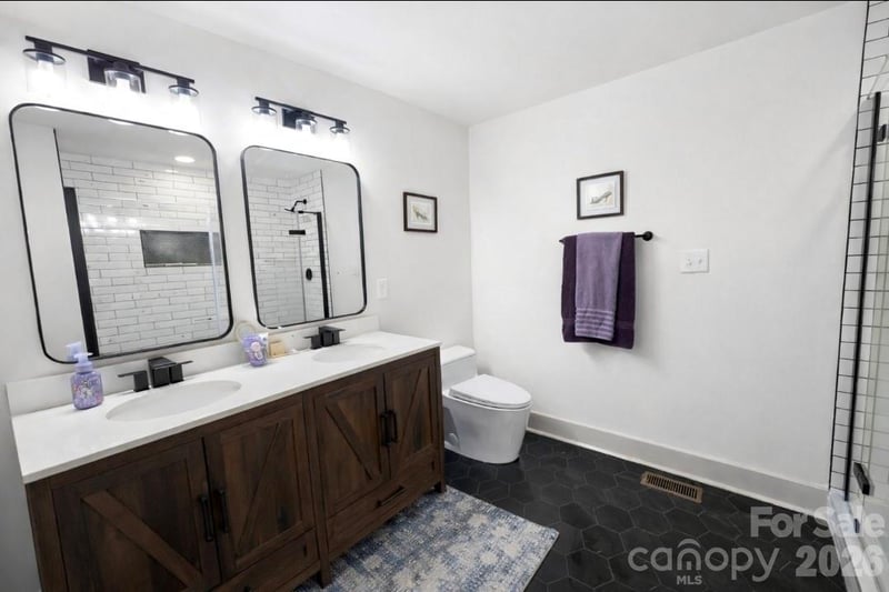 2104 St Mark St, Charlotte, NC 28216