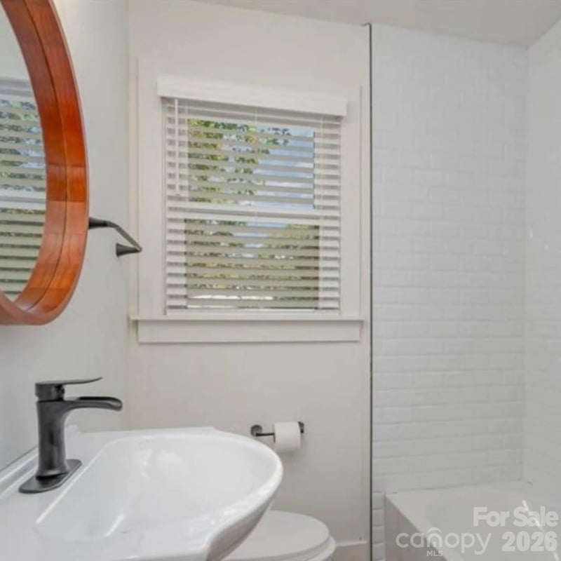 2104 St Mark St, Charlotte, NC 28216