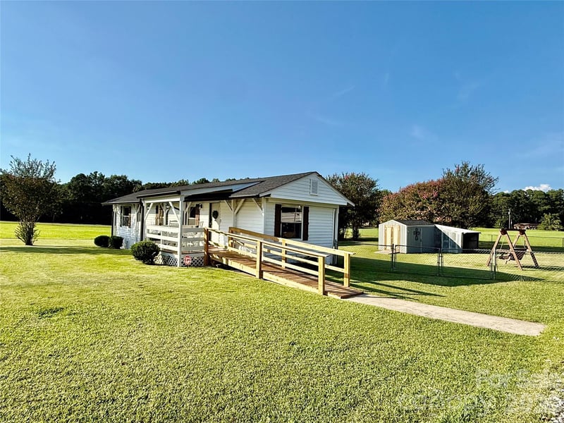 6191 Richburg Rd, Great Falls, SC 29055