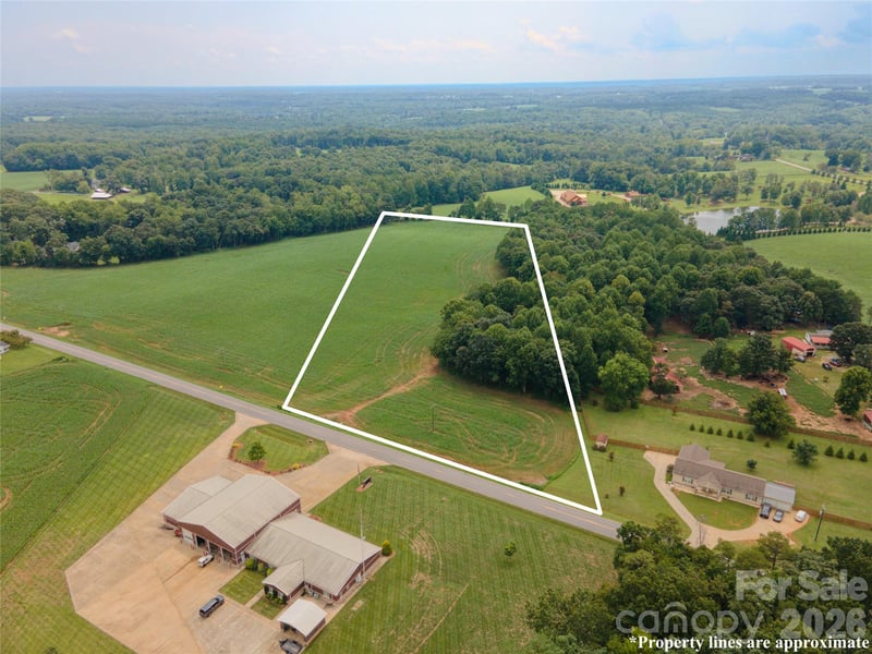 11ac W Memorial Hw, Union Grove, NC 28689