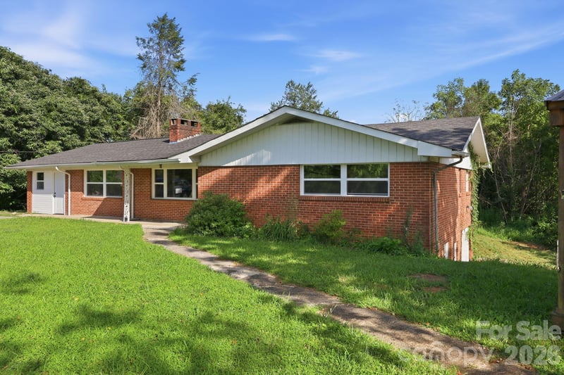 1496 Jenkins Valley Rd, Alexander, NC 28701