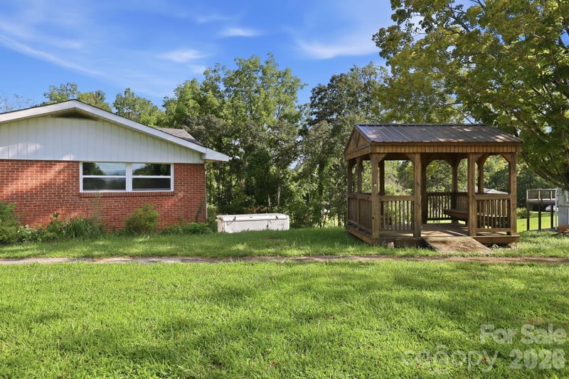 1496 Jenkins Valley Rd, Alexander, NC 28701