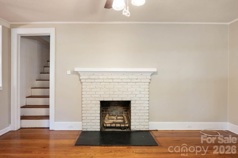441 8th Avenue Dr NW, Hickory, NC 28601