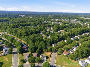 7204 Hidden Creek Dr, Charlotte, NC 28214