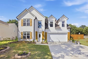 7204 Hidden Creek Dr, Charlotte, NC 28214