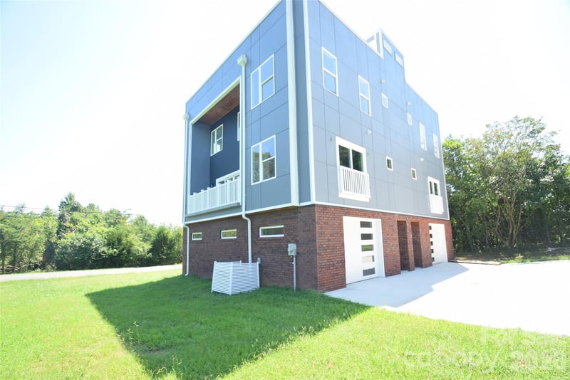 5108 Eaton Cir, Charlotte, NC 28208
