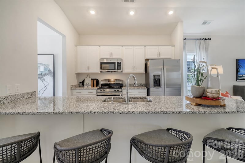 5009 Montoya St, Charlotte, NC 28215