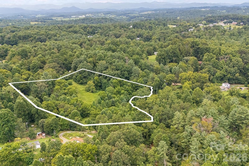 99999 Mid Court Dr, Asheville, NC 28804
