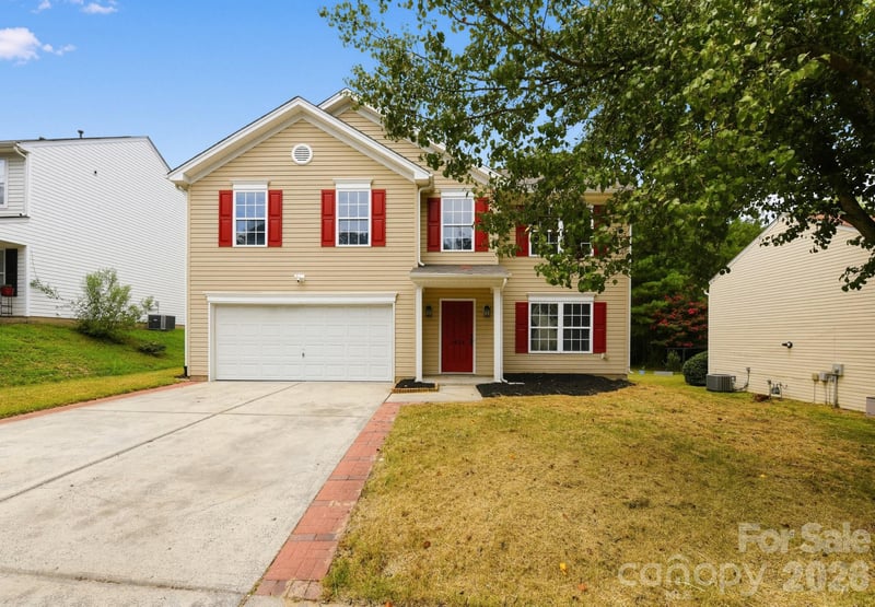 1034 Chalk Hill Ln, Charlotte, NC 28214