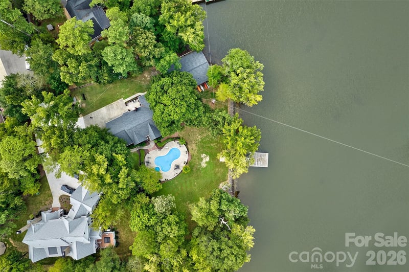2143 Peninsula Dr, Lake Wylie, SC 29710