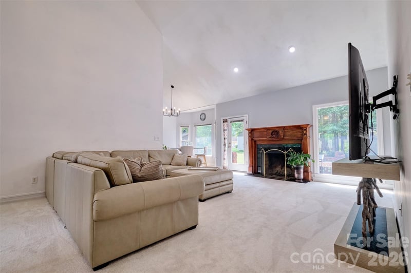 2143 Peninsula Dr, Lake Wylie, SC 29710