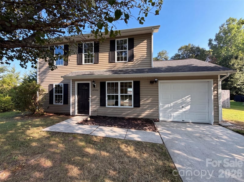 10933 Pointer Ridge Dr, Charlotte, NC 28214