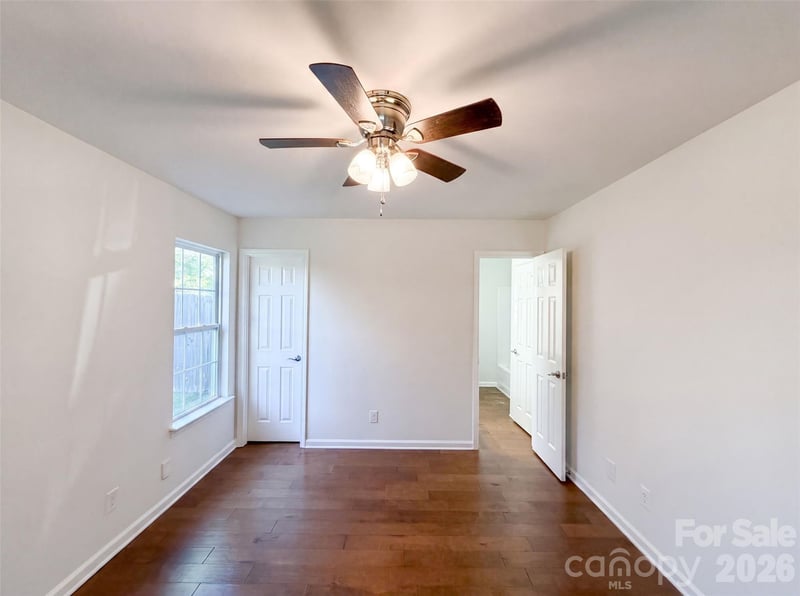 10933 Pointer Ridge Dr, Charlotte, NC 28214