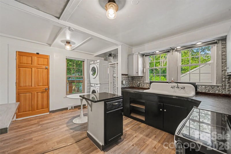 237 Simpson Dr NE, Concord, NC 28025