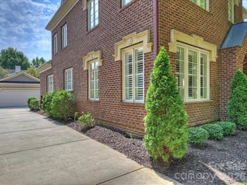 8843 Heydon Hall Cir, Charlotte, NC 28210