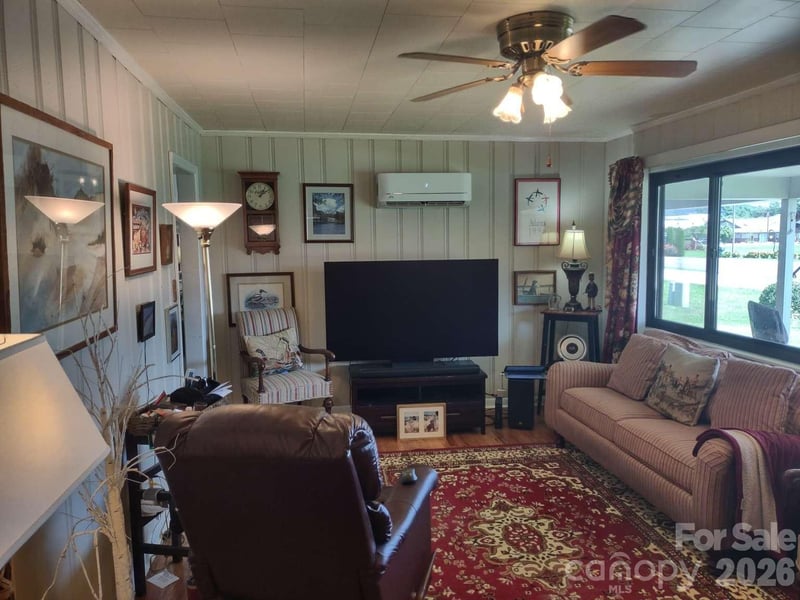 70 Temple Church Rd, Brevard, NC 28712