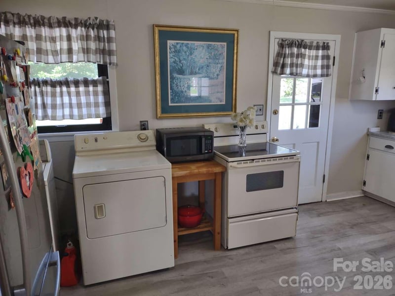 70 Temple Church Rd, Brevard, NC 28712