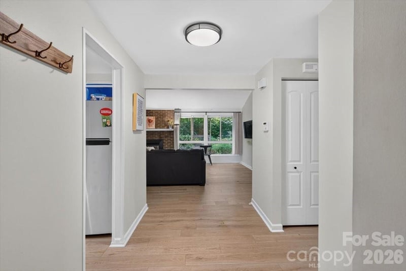1623 Van Dyke Dr, Charlotte, NC 28213