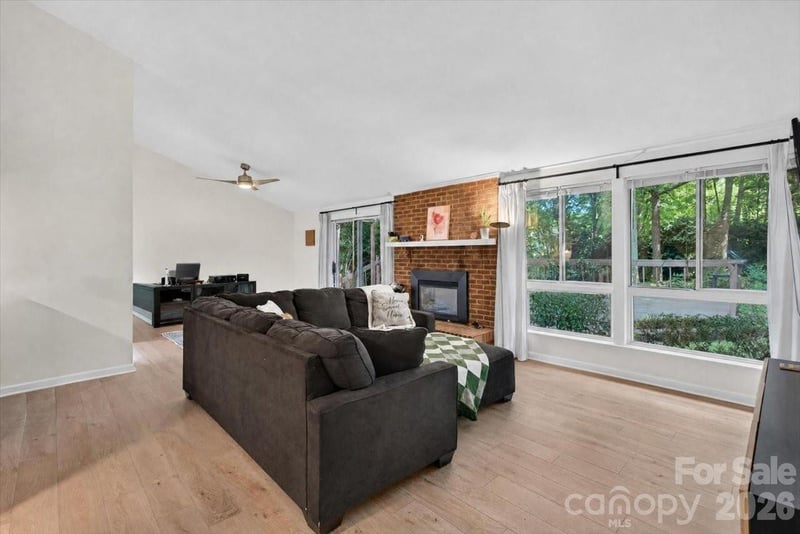 1623 Van Dyke Dr, Charlotte, NC 28213