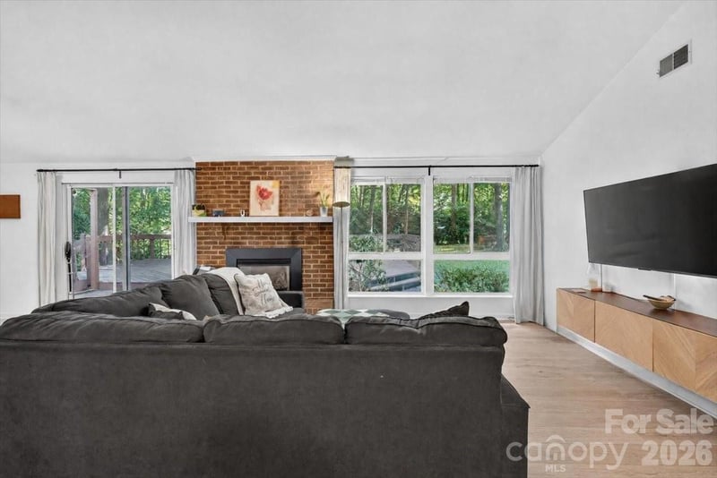 1623 Van Dyke Dr, Charlotte, NC 28213