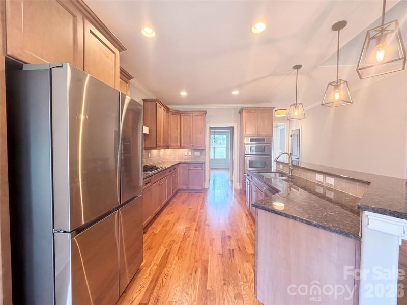131 Lakeshore Hills Dr, Mooresville, NC 28117