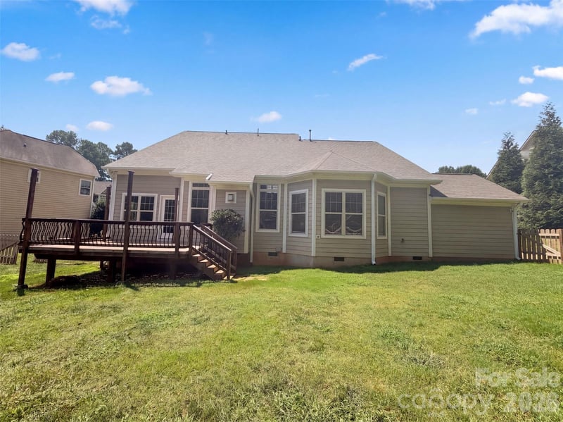 131 Lakeshore Hills Dr, Mooresville, NC 28117