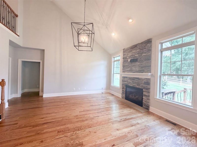 131 Lakeshore Hills Dr, Mooresville, NC 28117