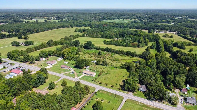 2997 Flat Creek Rd, Lancaster, SC 29720