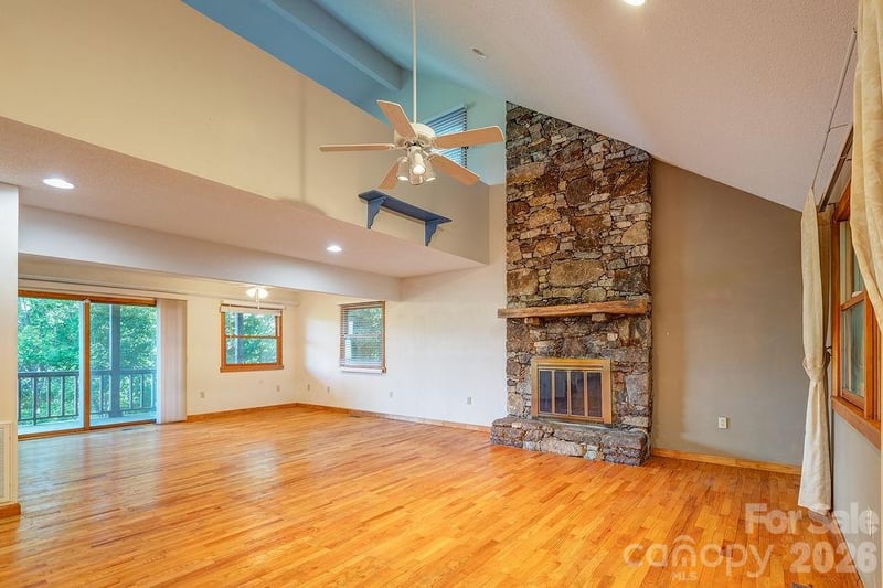 94 Marcellina Dr, Fairview, NC 28730