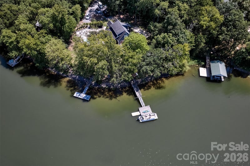 486 Willow Cove Rd, Lake Wylie, SC 29710