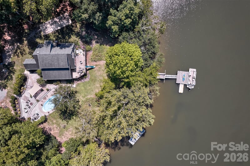 486 Willow Cove Rd, Lake Wylie, SC 29710