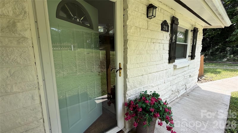 216 Auten Cir, Mount Holly, NC 28120