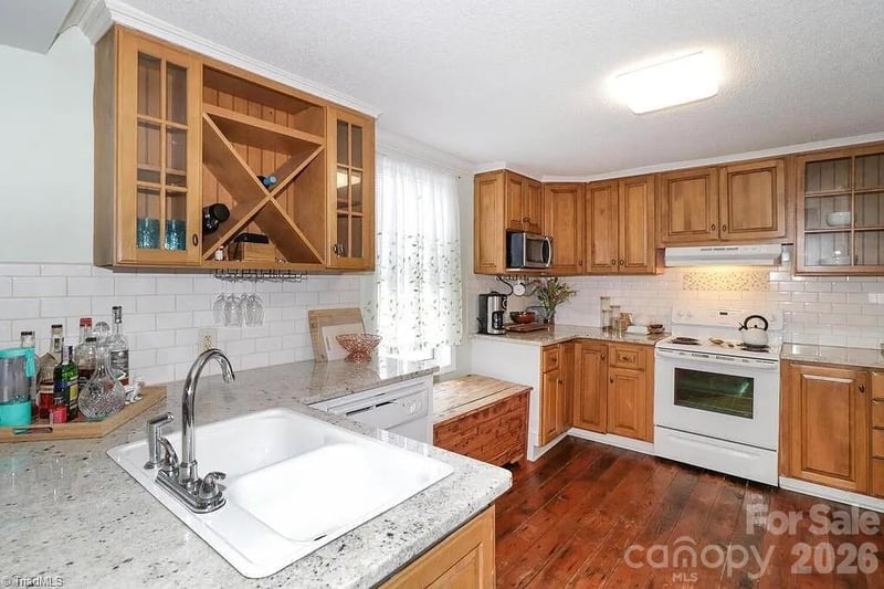 115 W Henderson St, Salisbury, NC 28144
