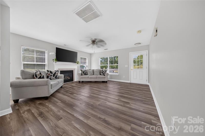 2047 Sonoma Valley Dr, Charlotte, NC 28214