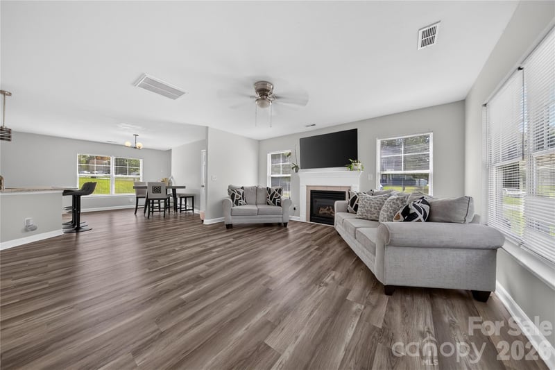 2047 Sonoma Valley Dr, Charlotte, NC 28214