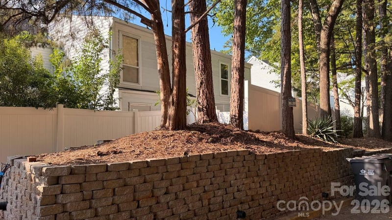 7107 Stonington Ln, Charlotte, NC 28227