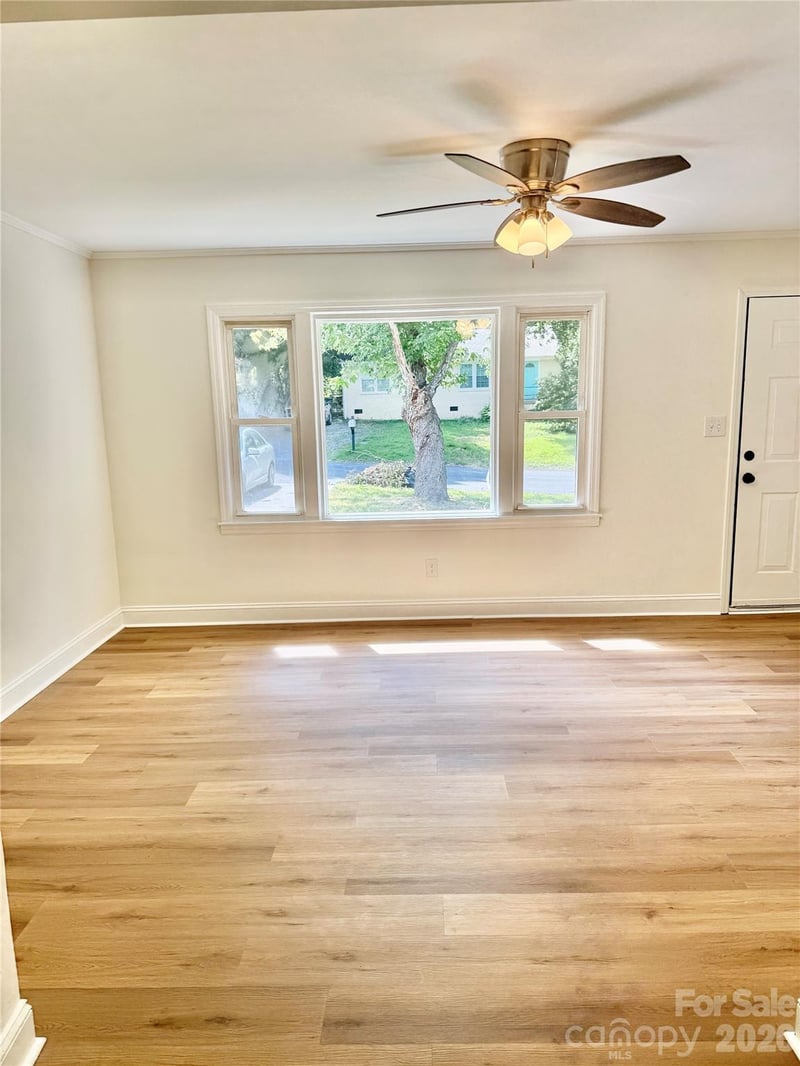 938 Summer Dr, Gastonia, NC 28052