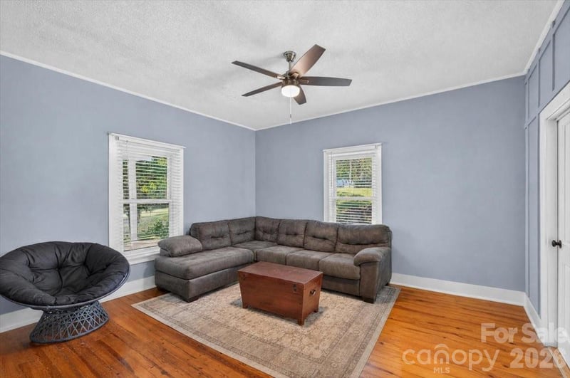 619 N Mountain St, Cherryville, NC 28021