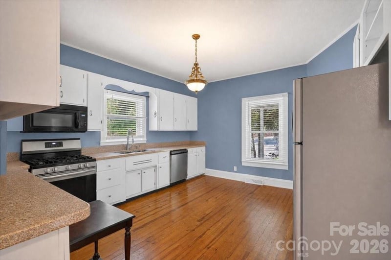 619 N Mountain St, Cherryville, NC 28021