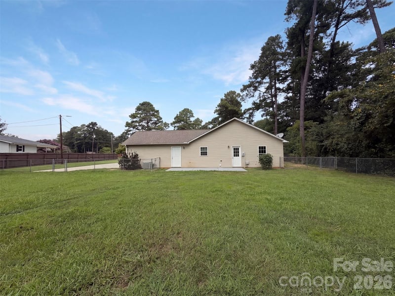 225 Vineyard Dr, Salisbury, NC 28146