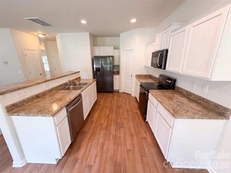 8815 First Run Ct, Charlotte, NC 28215