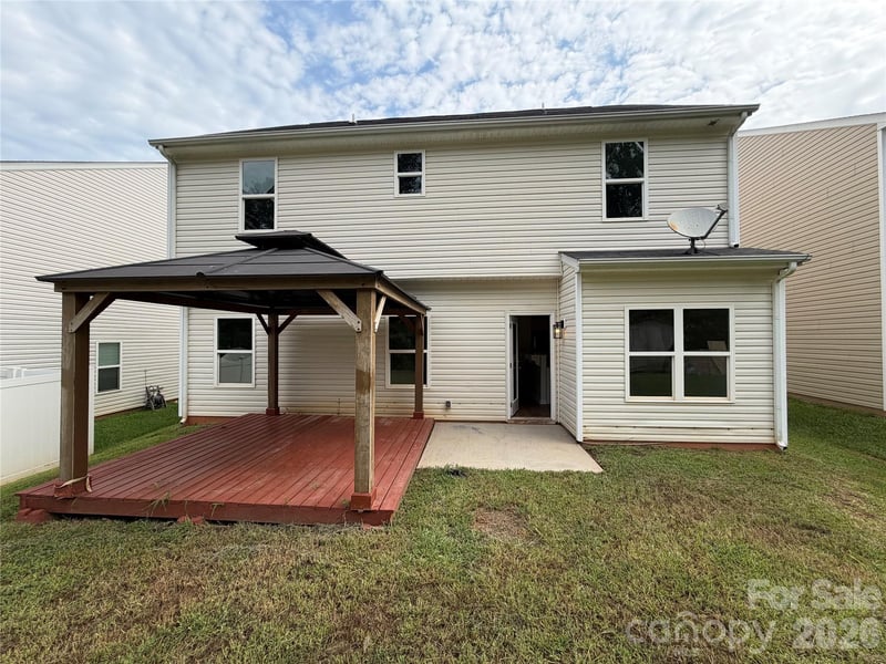 8815 First Run Ct, Charlotte, NC 28215