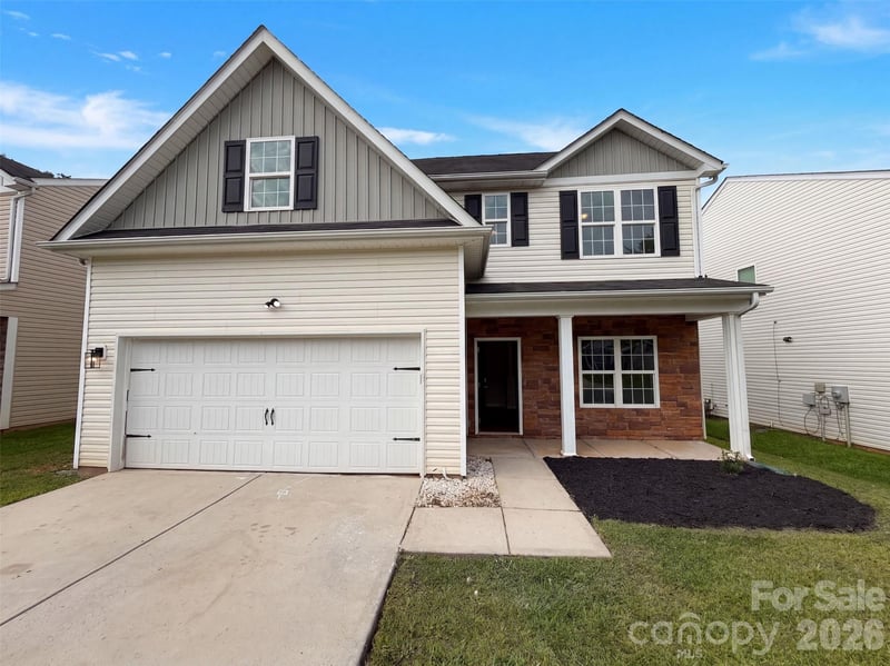 8815 First Run Ct, Charlotte, NC 28215