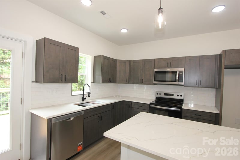 1074 Lyndsey Brook Ct, Lincolnton, NC 28092