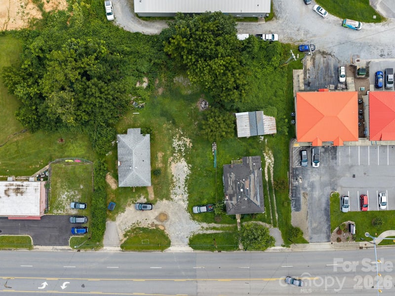 2652 Hendersonville Rd, Arden, NC 28704